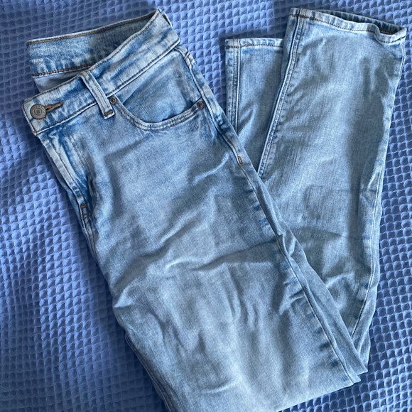 Light-Wash Boyfriend Jeans - Picture 1 of 5